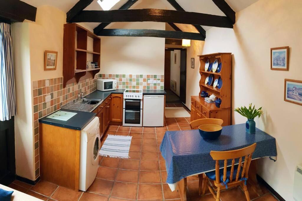 Cosy Cottage In The Beautiful Lamorna Valley - Walk To The Pub & Sea Paul 외부 사진